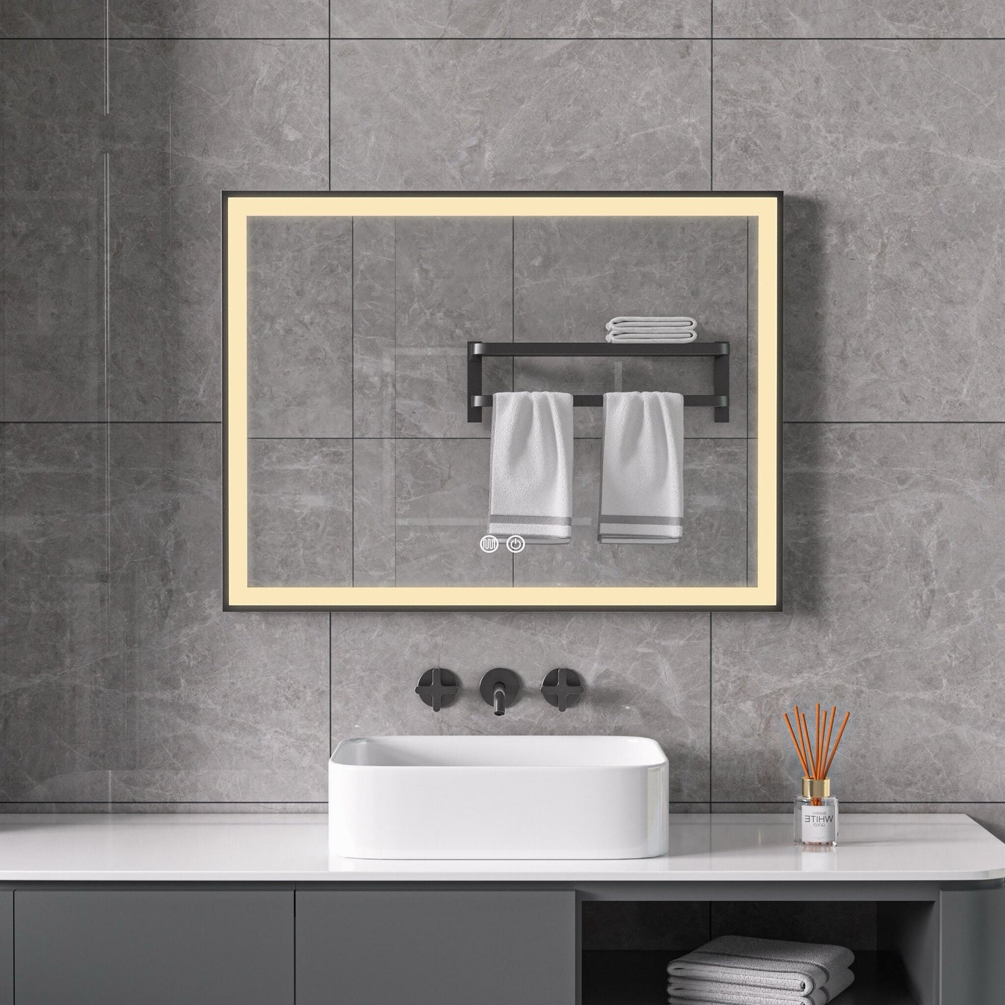 Infra Heating Lux+ LED Badkamerspiegel met Zwart Frame (60 x 60 cm) – Stijlvol & Functioneel